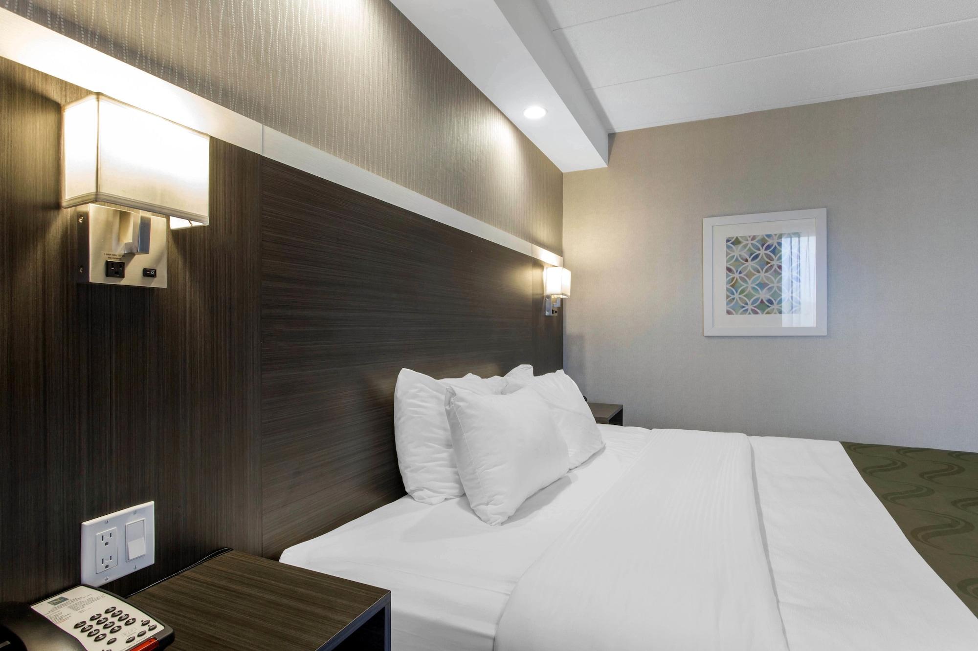 Quality Inn West Springfield Bagian luar foto