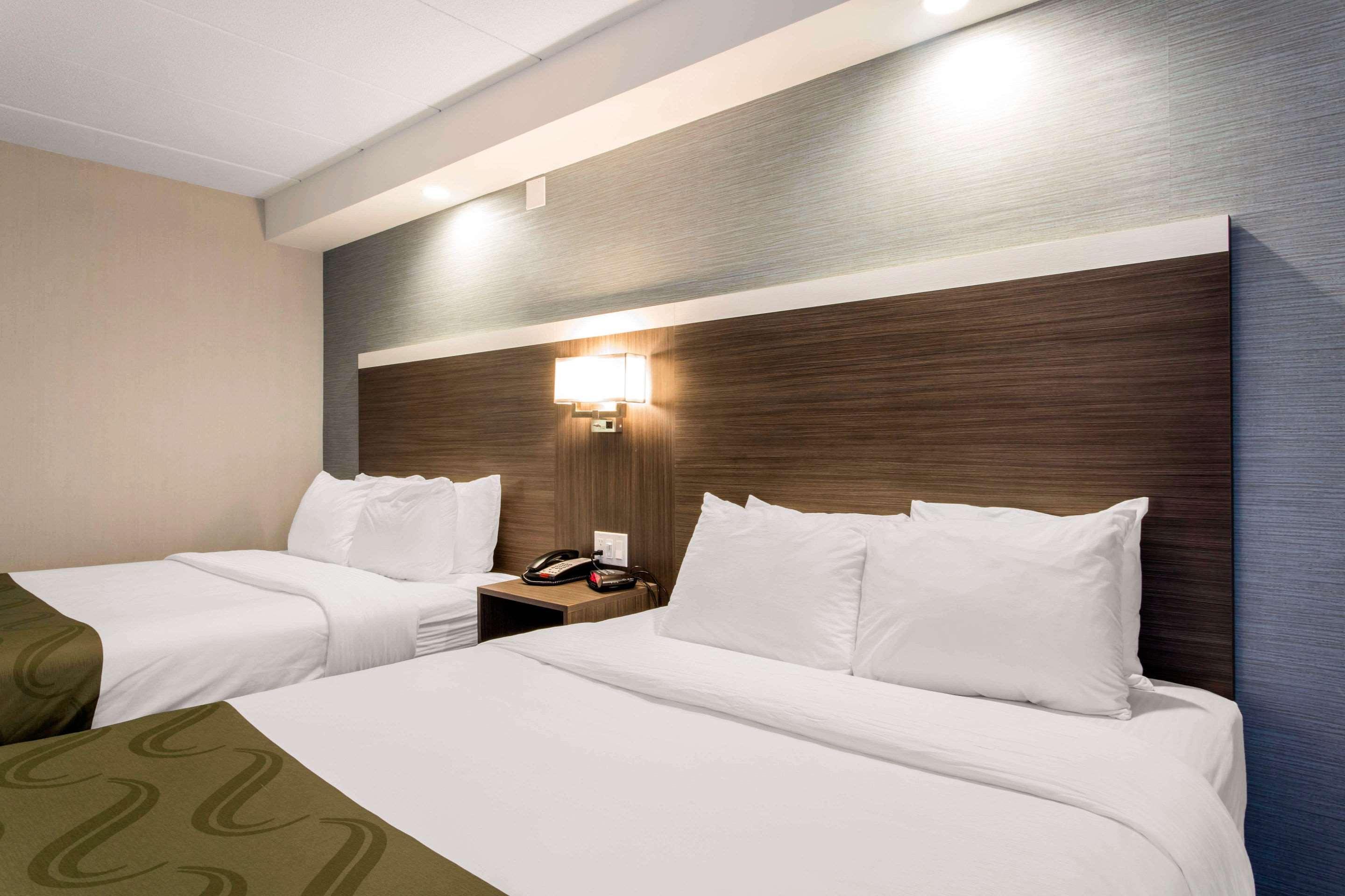 Quality Inn West Springfield Bagian luar foto