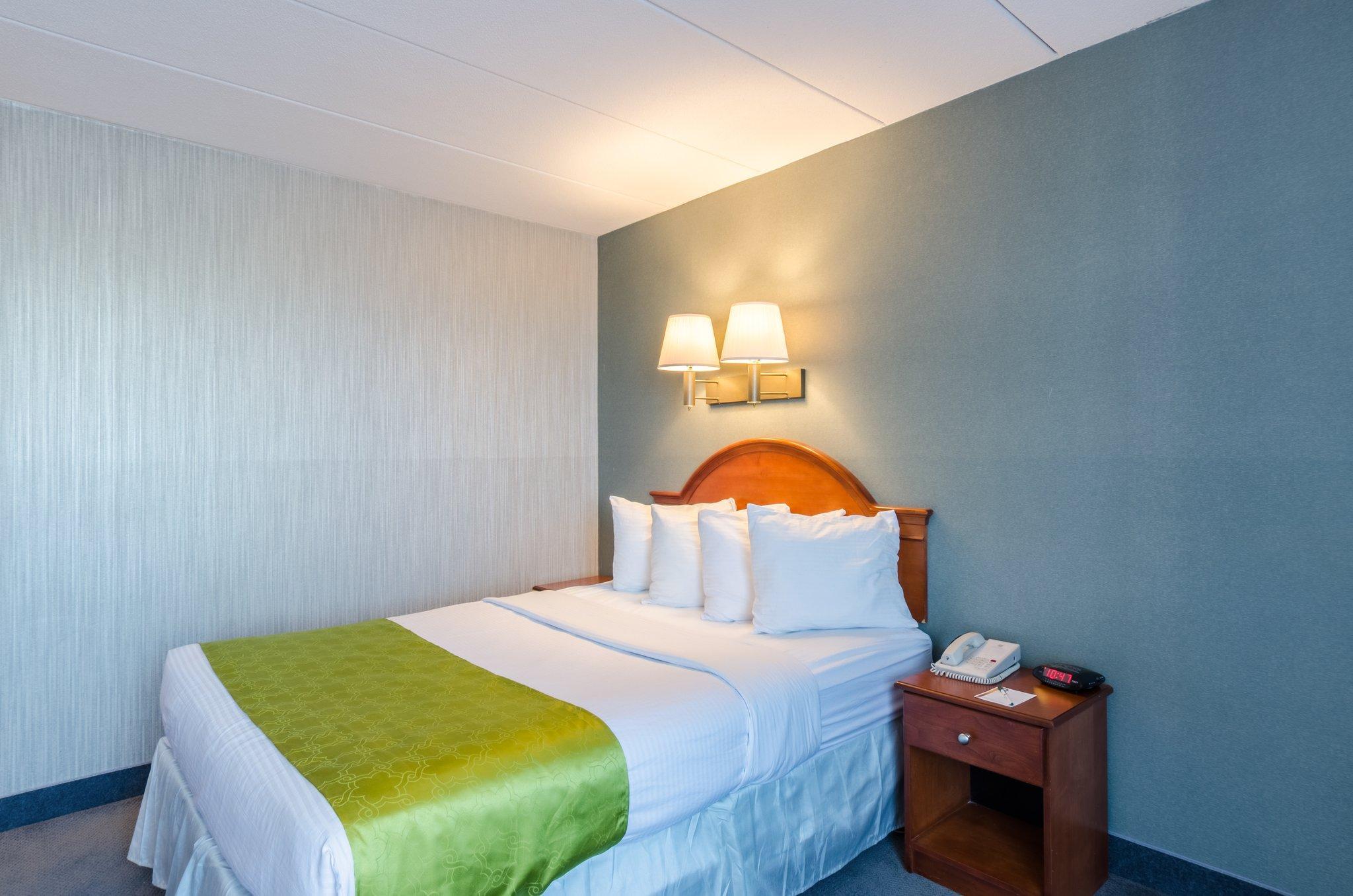 Quality Inn West Springfield Bagian luar foto