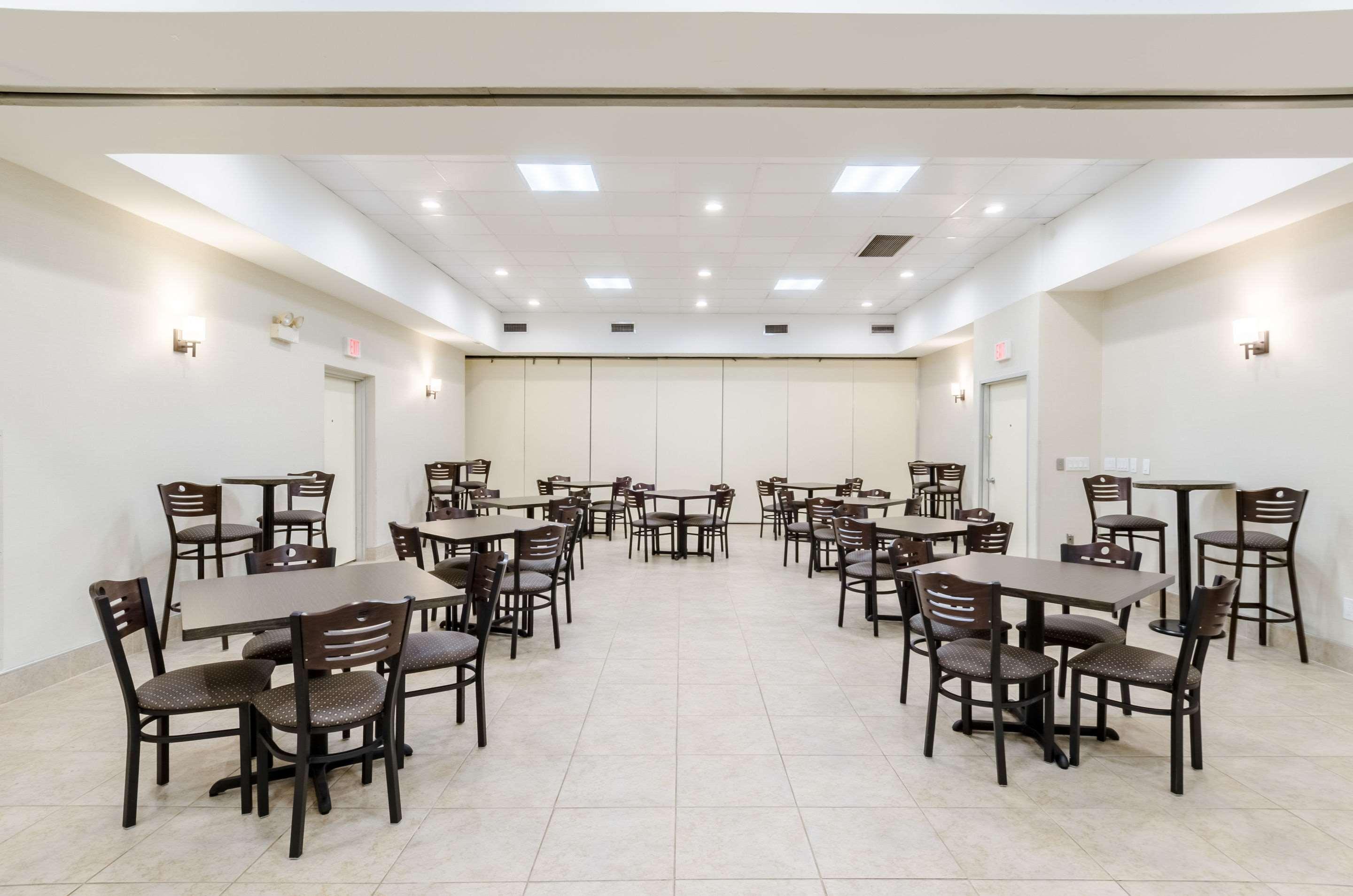 Quality Inn West Springfield Bagian luar foto
