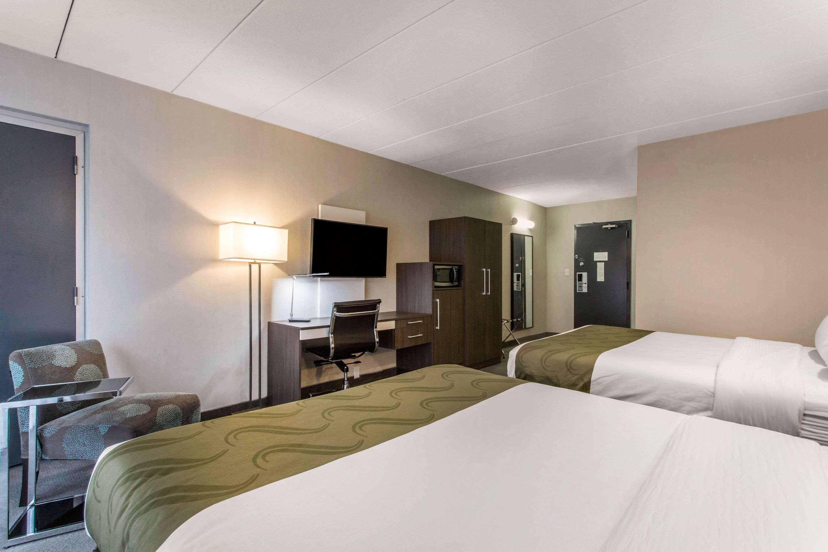 Quality Inn West Springfield Bagian luar foto