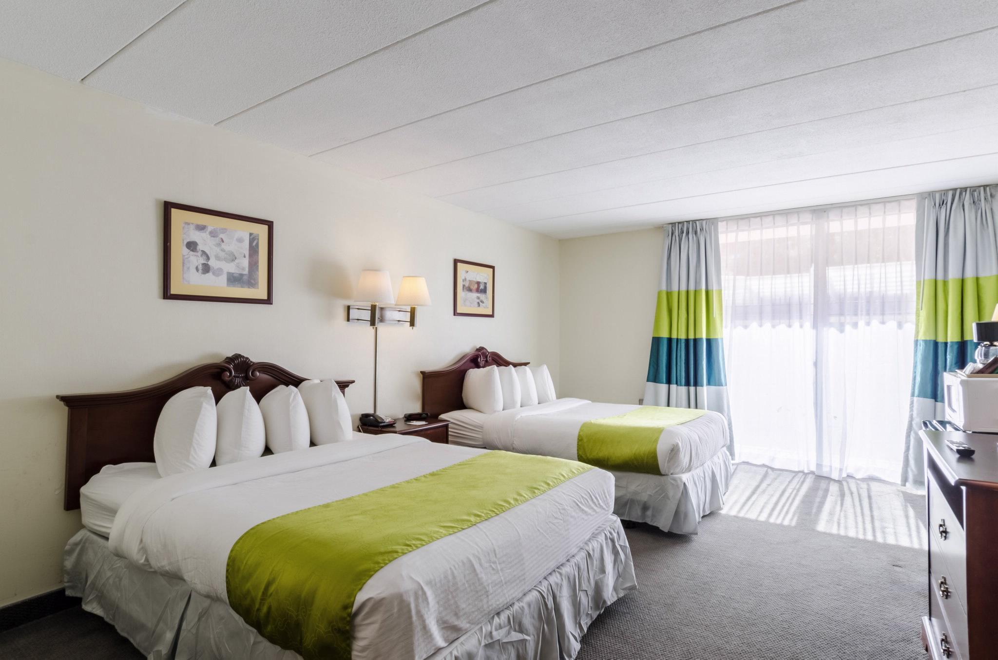 Quality Inn West Springfield Bagian luar foto