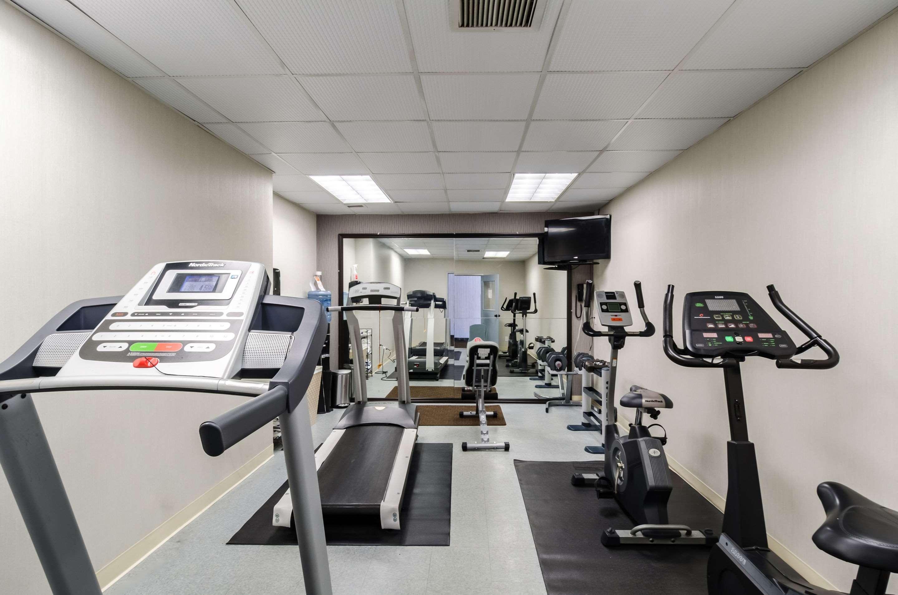 Quality Inn West Springfield Bagian luar foto