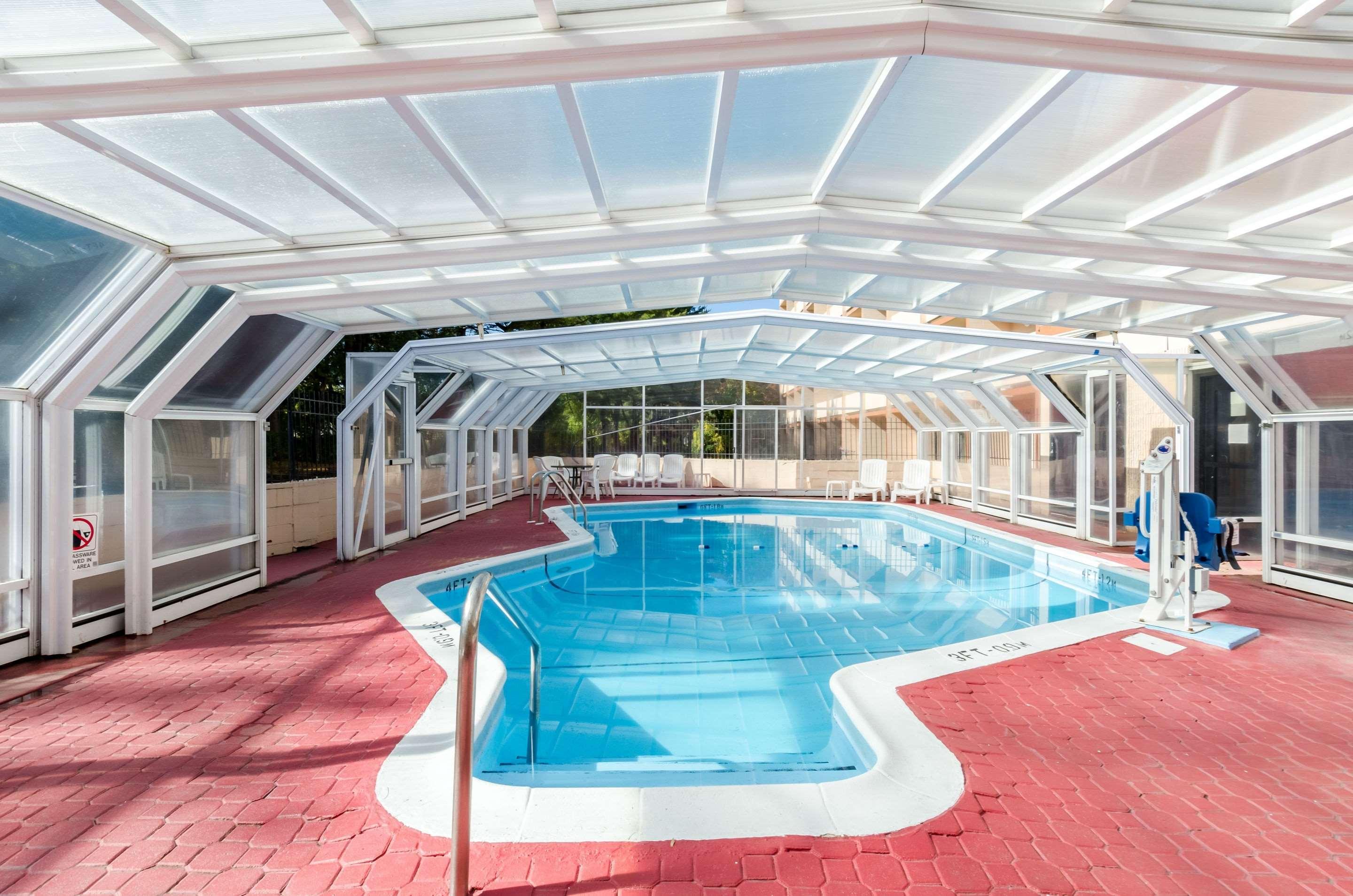 Quality Inn West Springfield Bagian luar foto