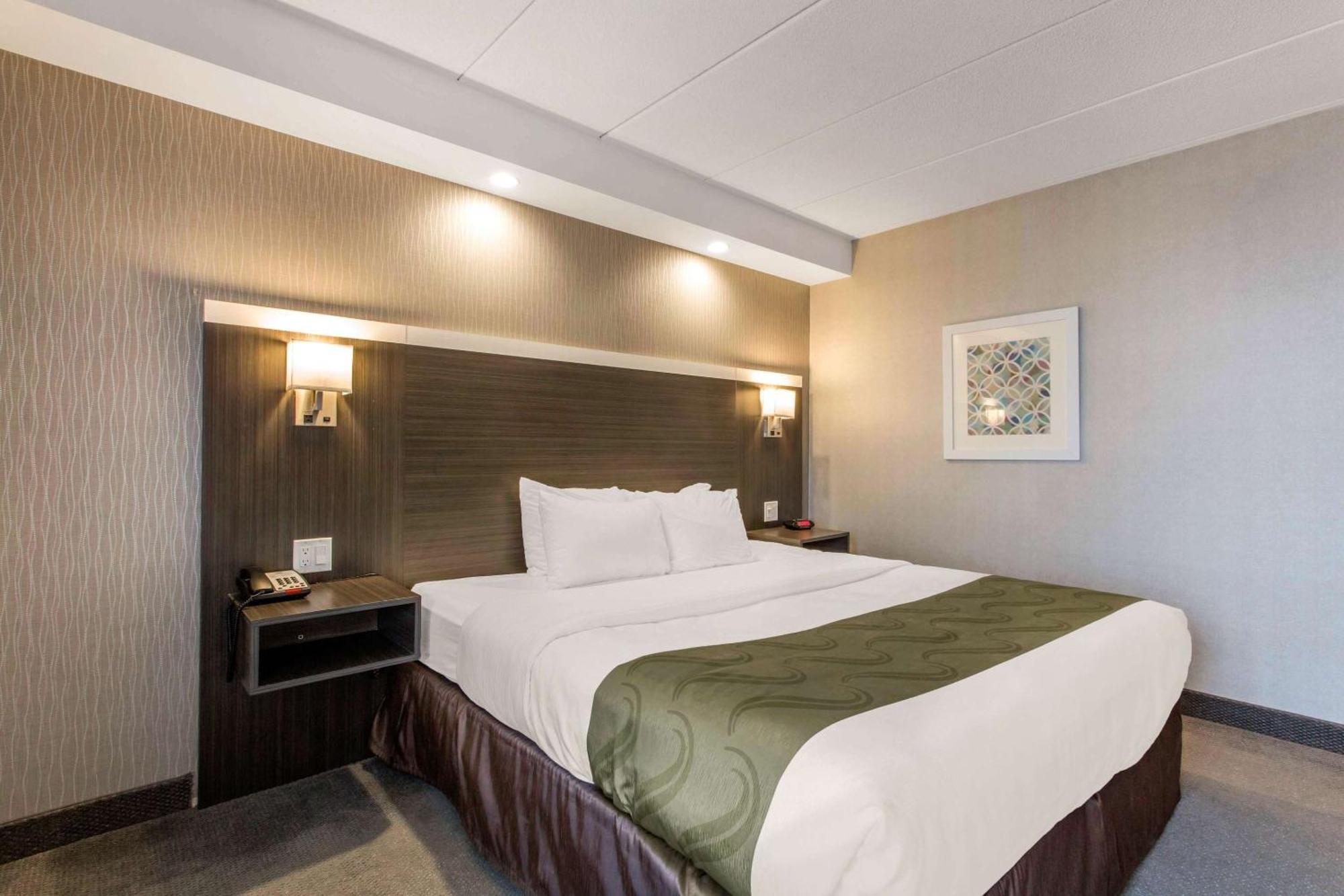 Quality Inn West Springfield Bagian luar foto