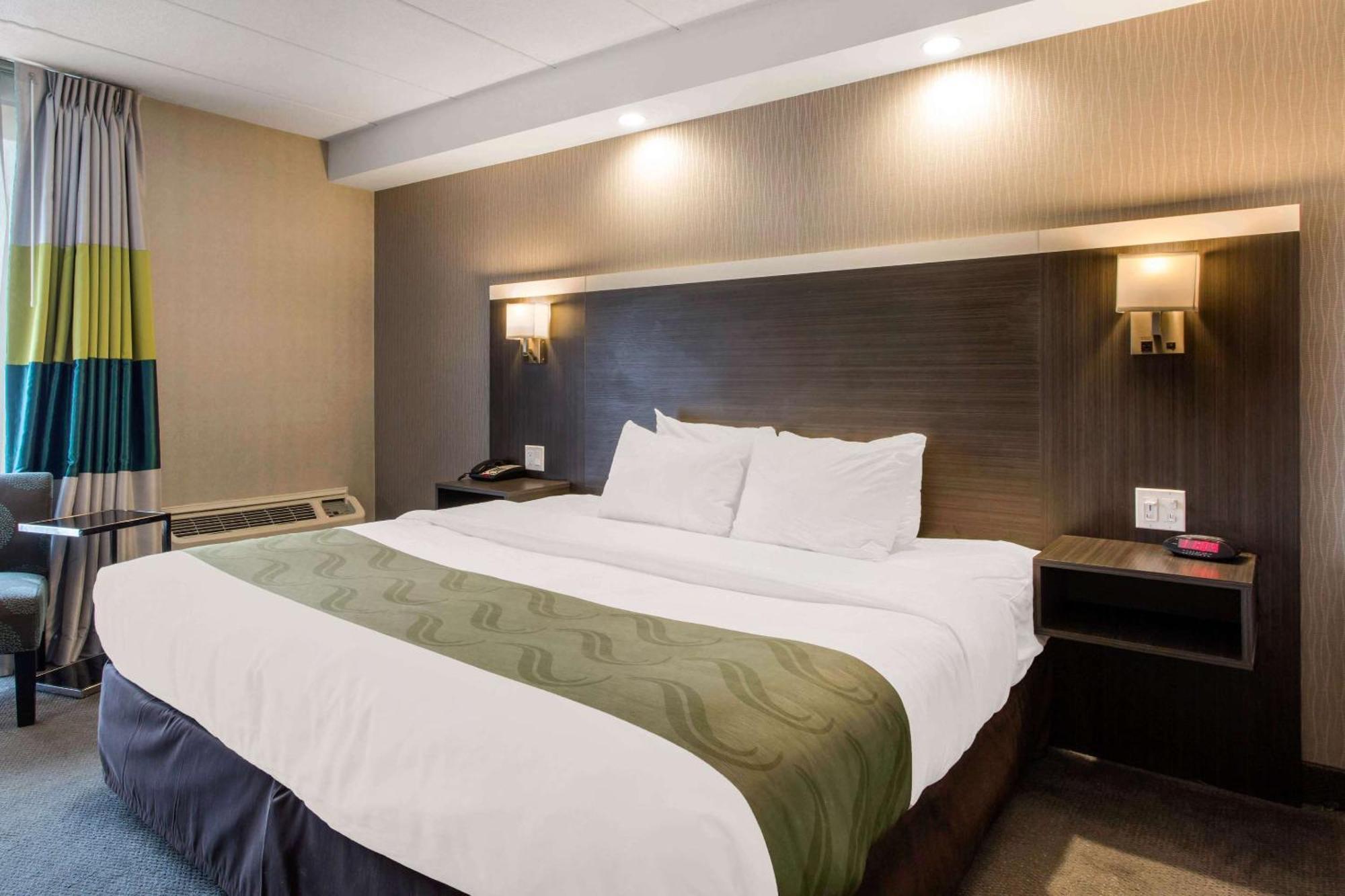 Quality Inn West Springfield Bagian luar foto